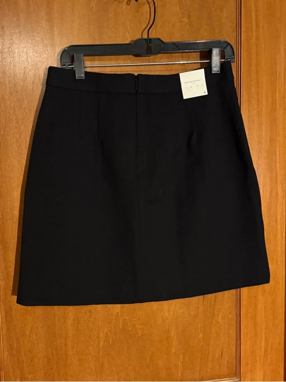 NWT Banana Republic Classic Black Women's A-Line Skirt - Size 6